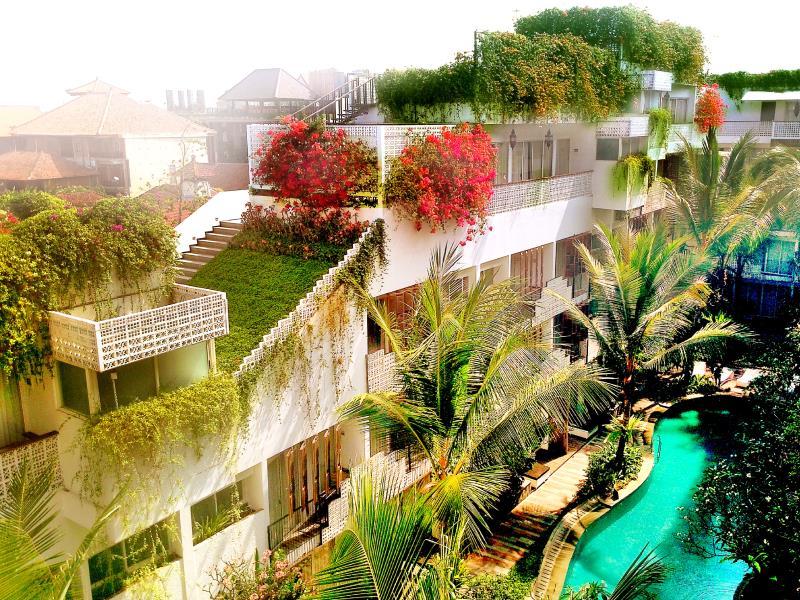 Ngoại cảnh khách sạn