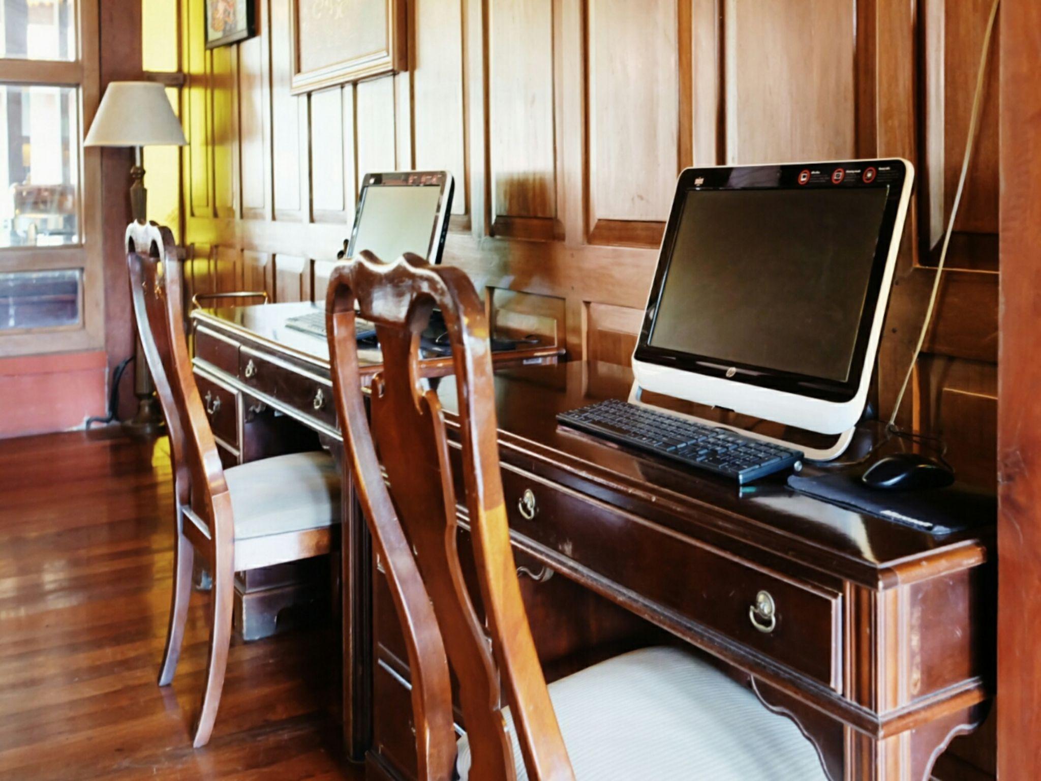 Trung tâm hội nghị