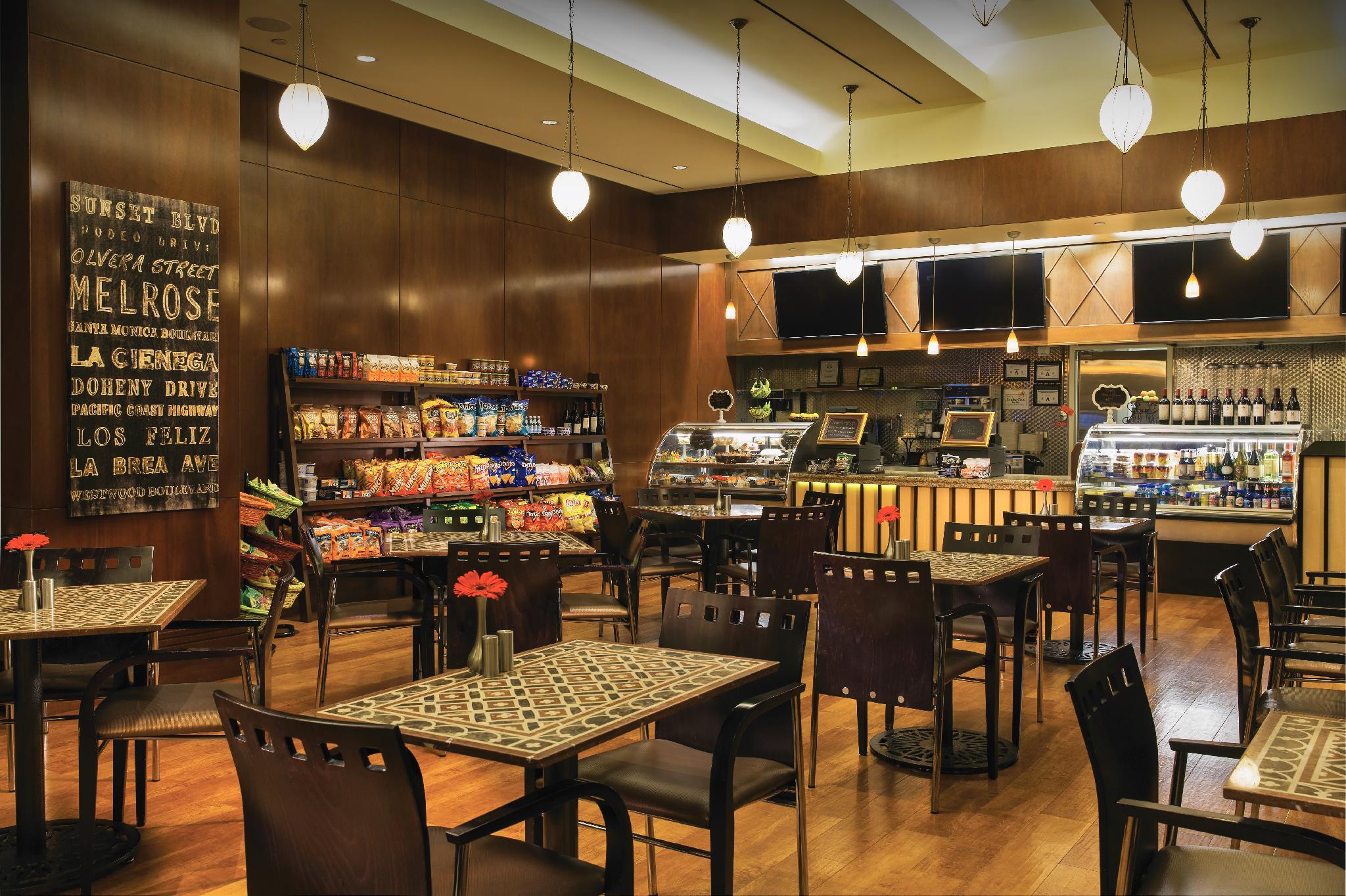 Đồ ăn và thức uống