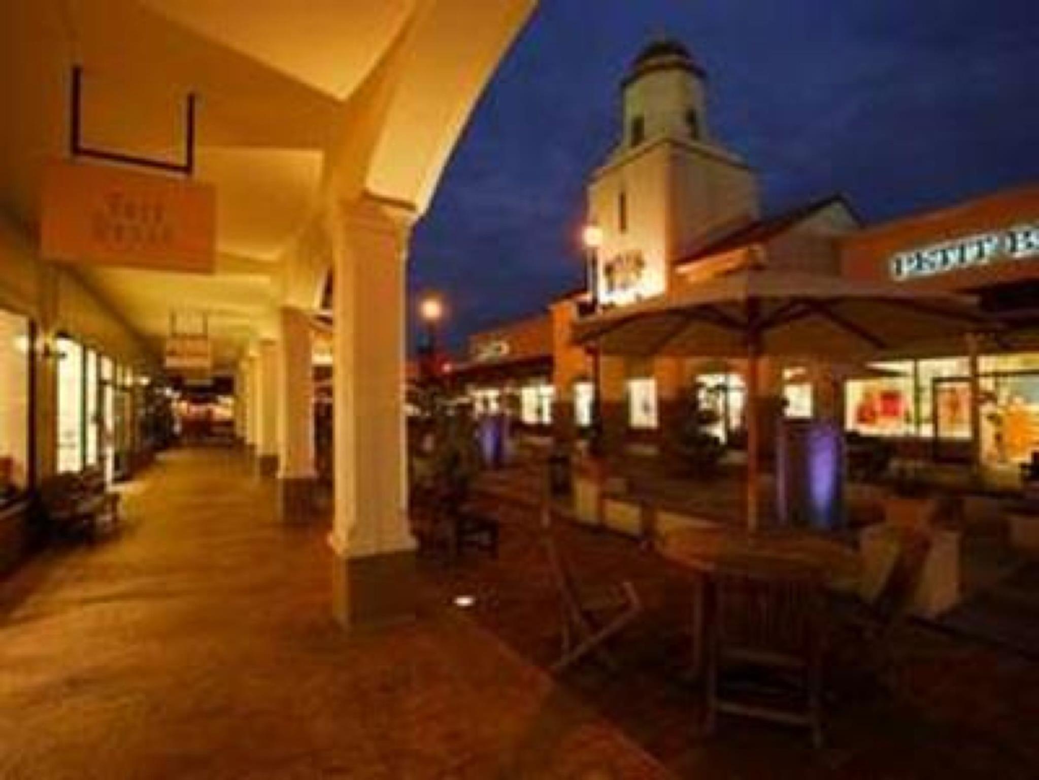 Nơi tham quan gần đây