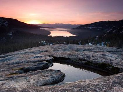Nơi tham quan gần đây