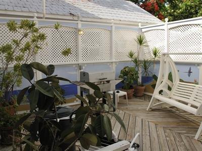 Khu vực xung quanh