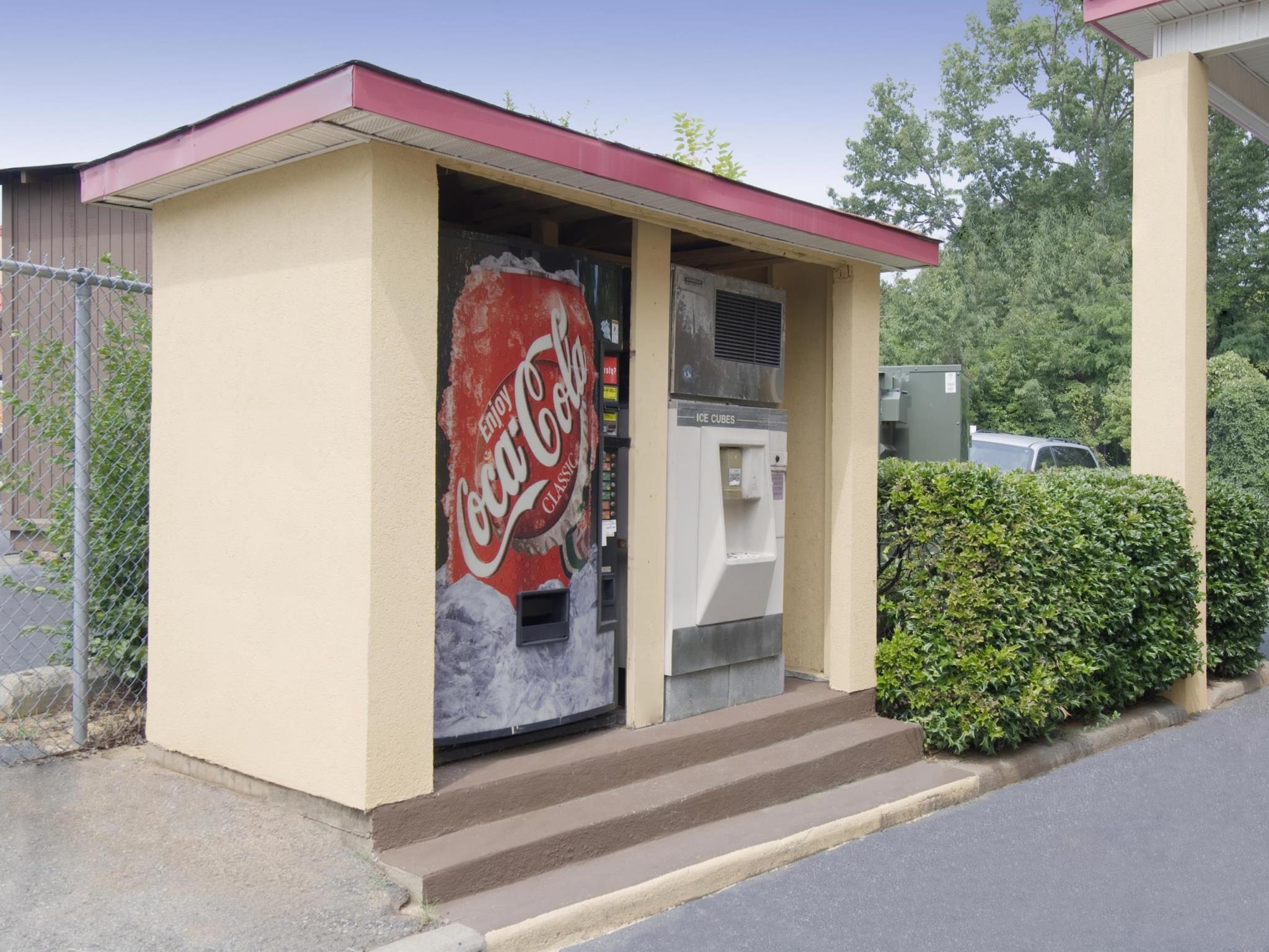 Khu vực xung quanh