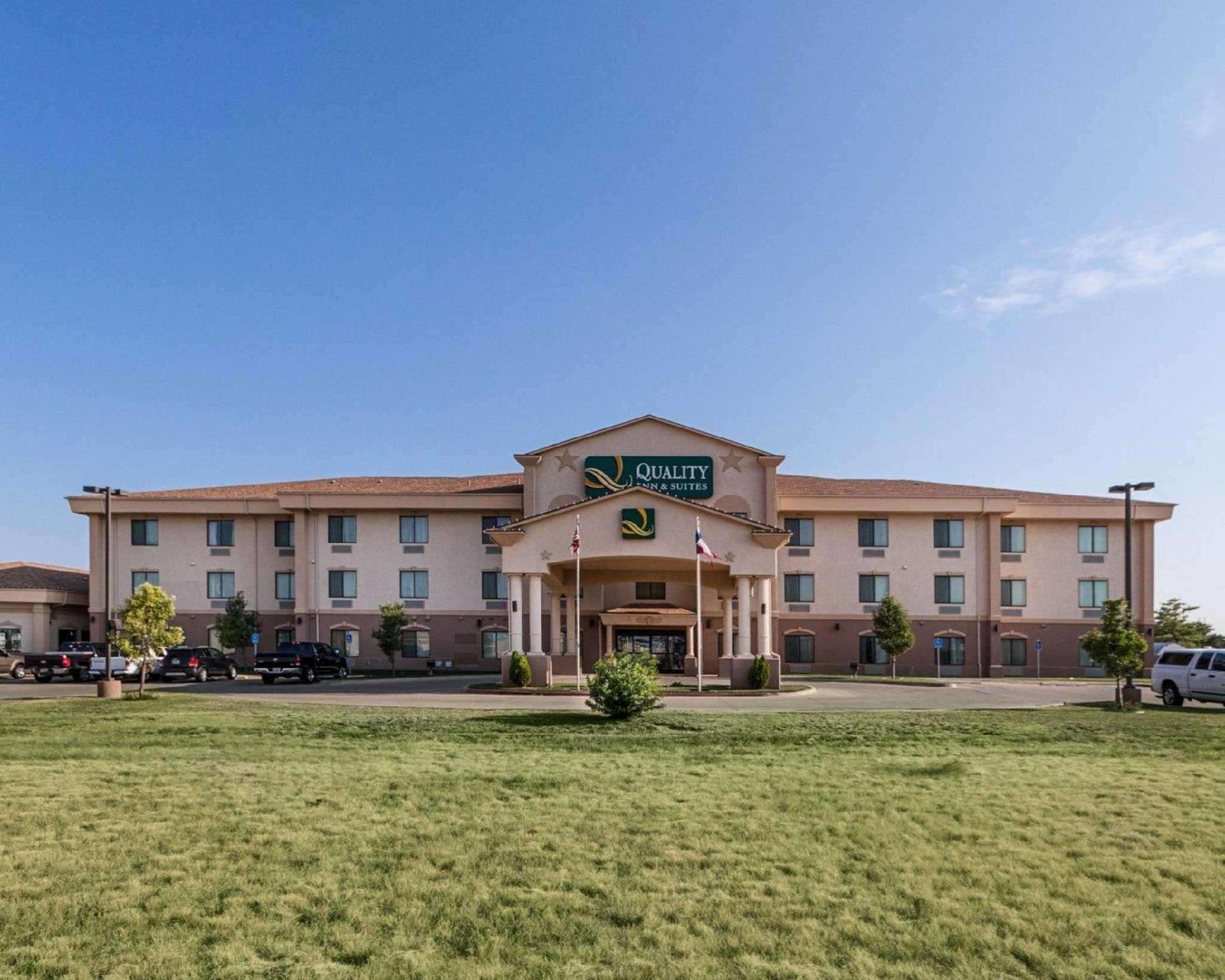 Ngoại cảnh khách sạn