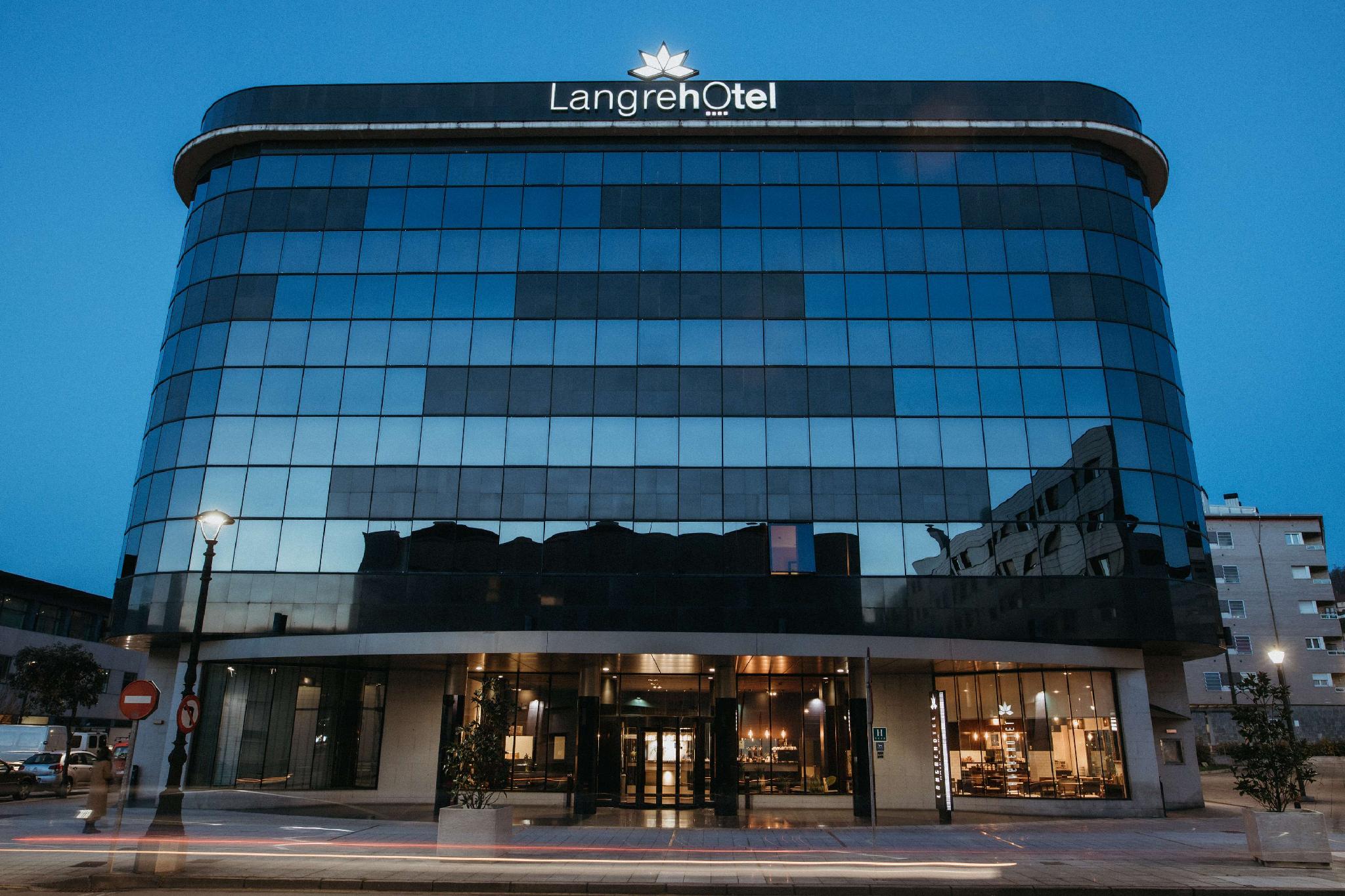 Ngoại cảnh khách sạn