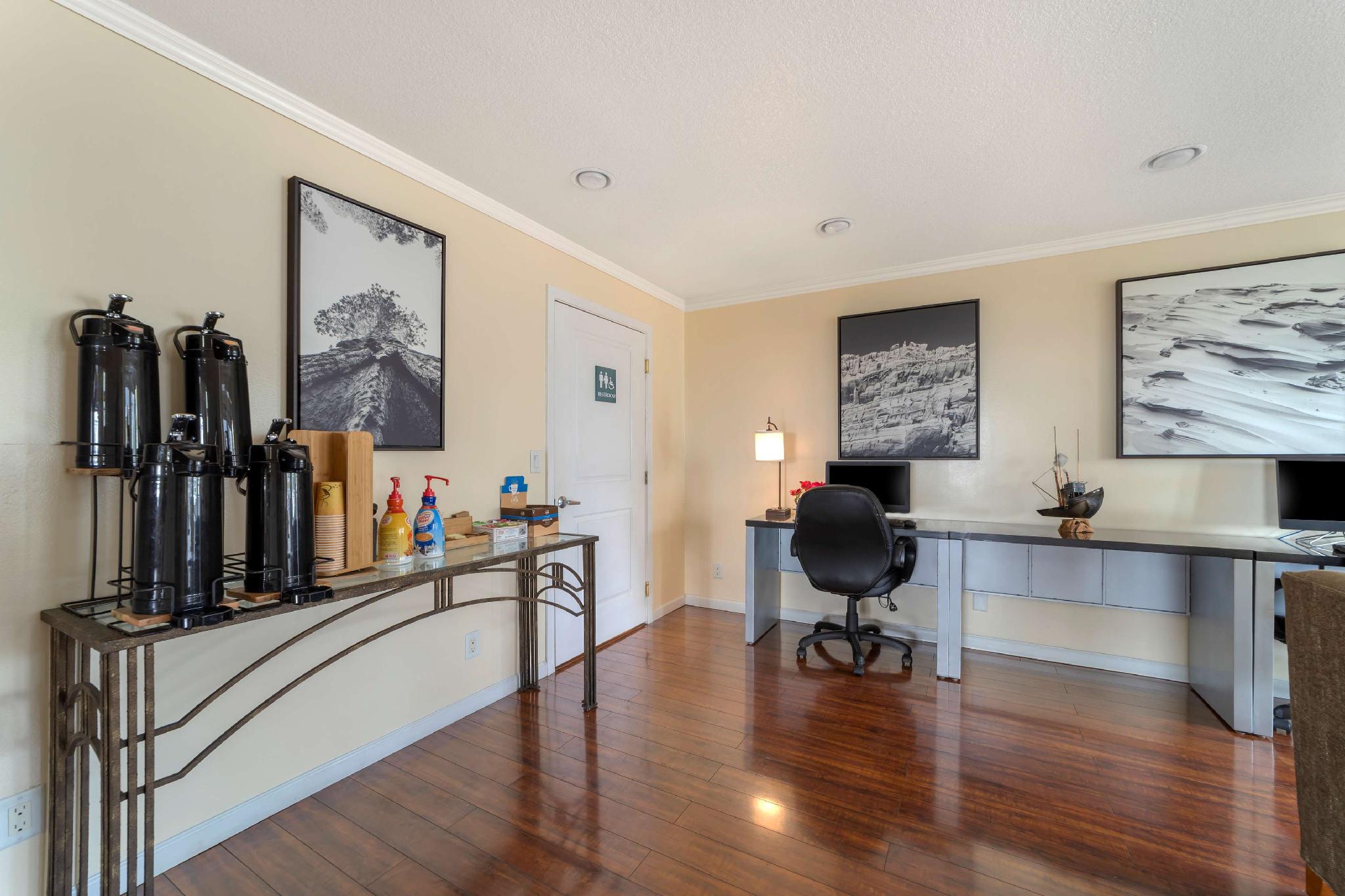 Trung tâm hội nghị