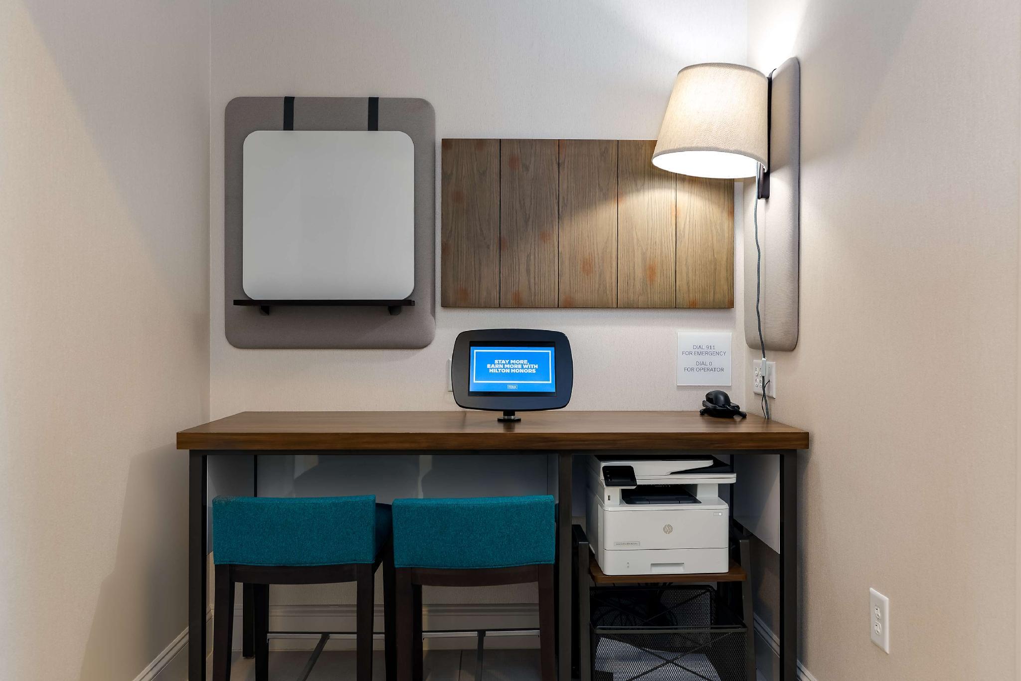 Trung tâm hội nghị