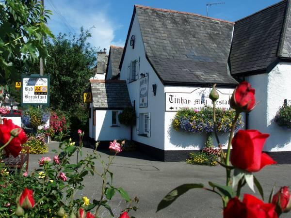 Khu vực xung quanh