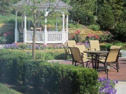 Khu vực xung quanh