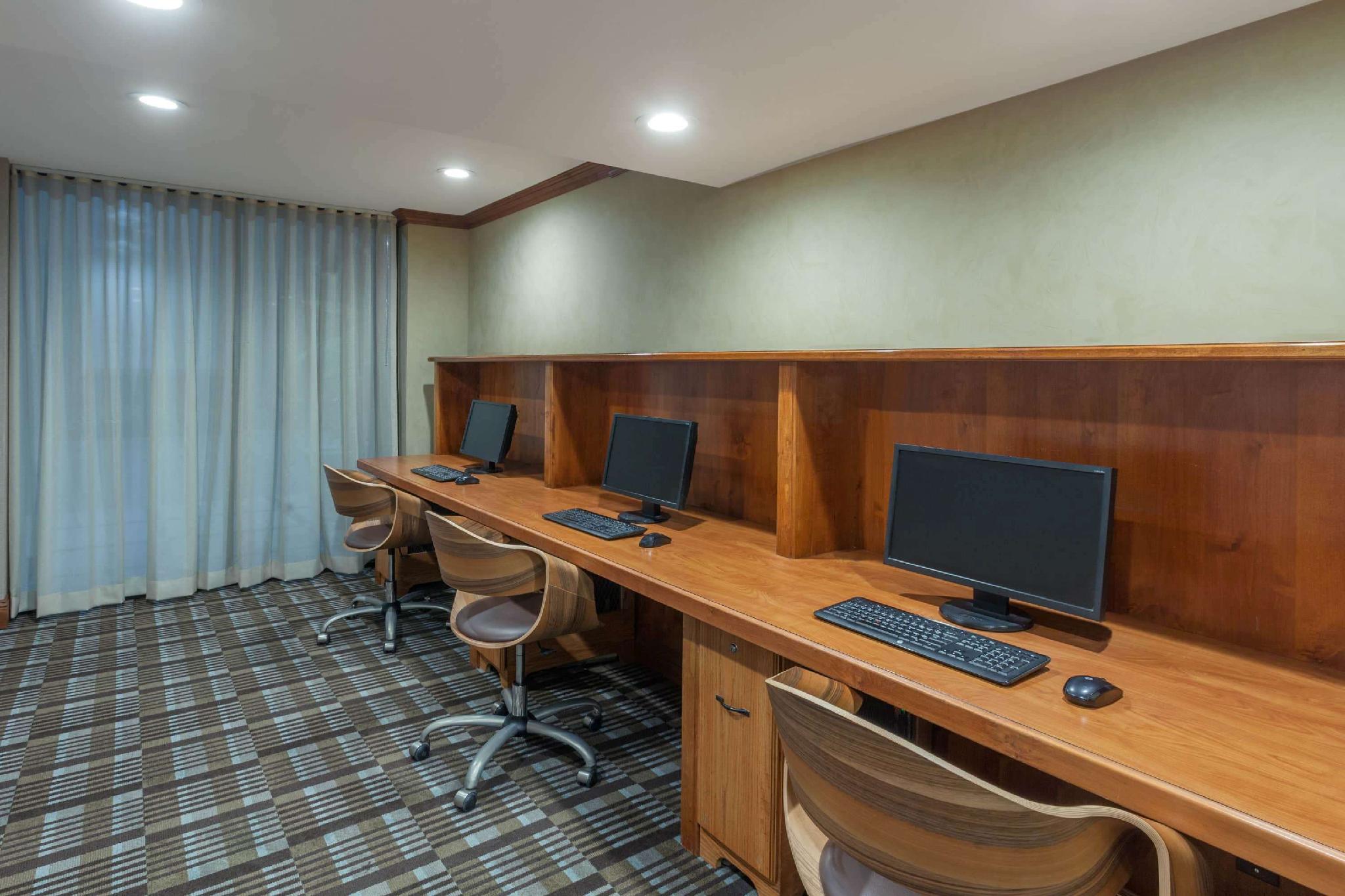 Trung tâm hội nghị