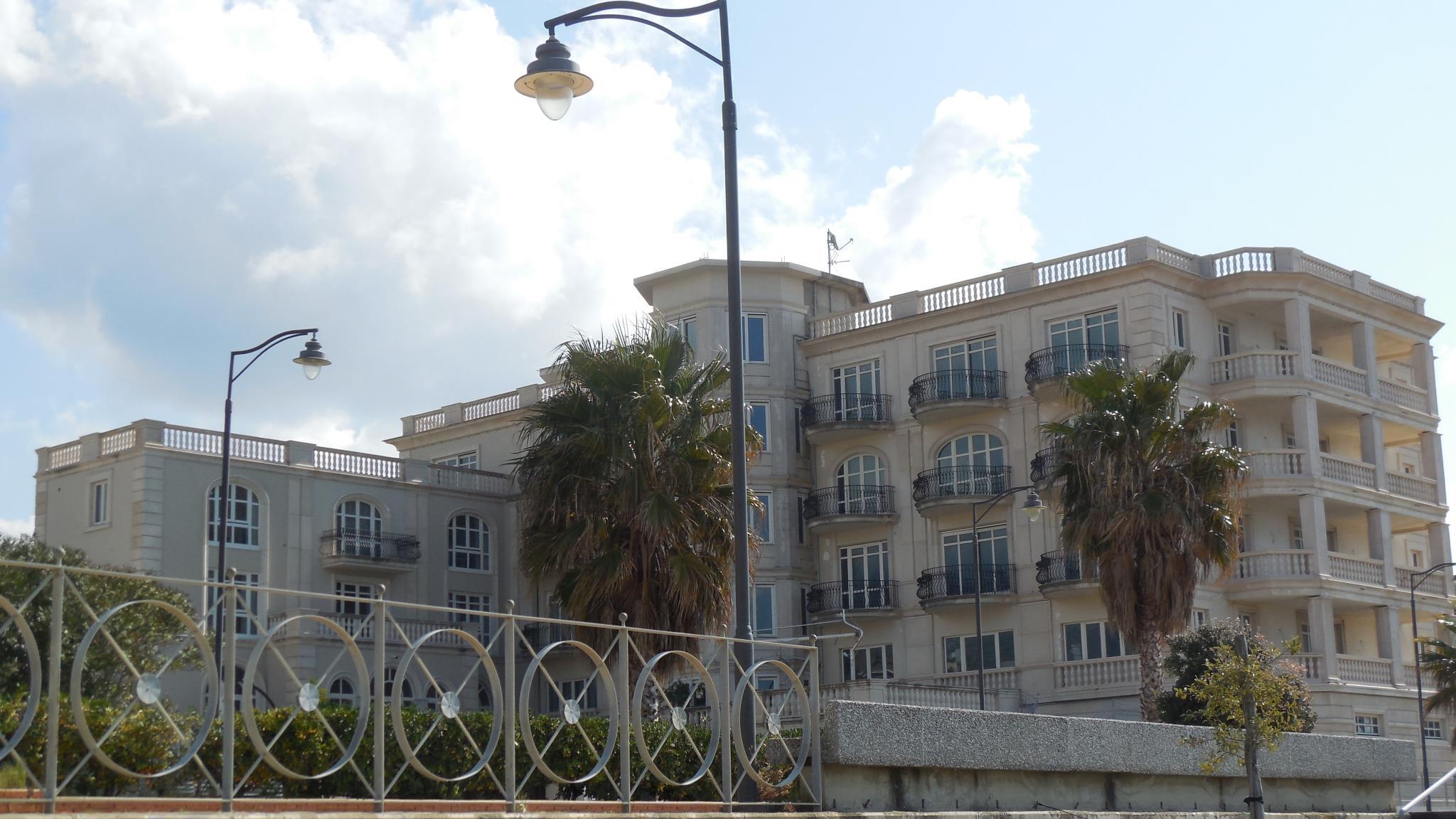 Ngoại cảnh khách sạn