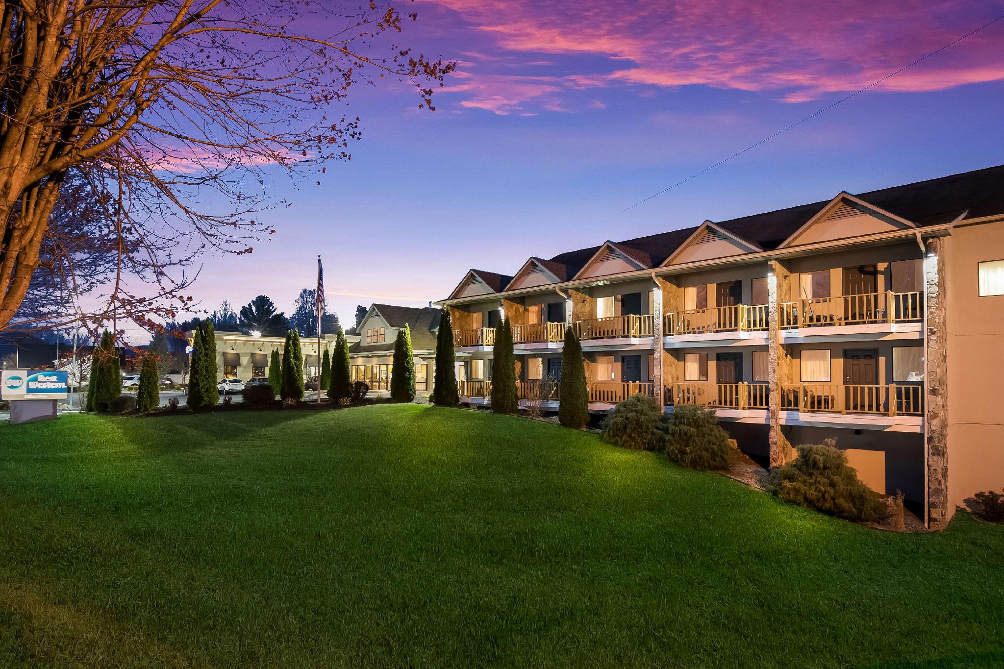 Ngoại cảnh khách sạn