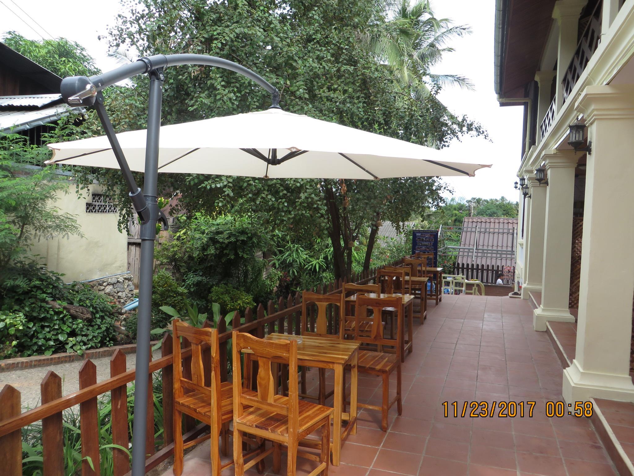 Ngoại cảnh khách sạn