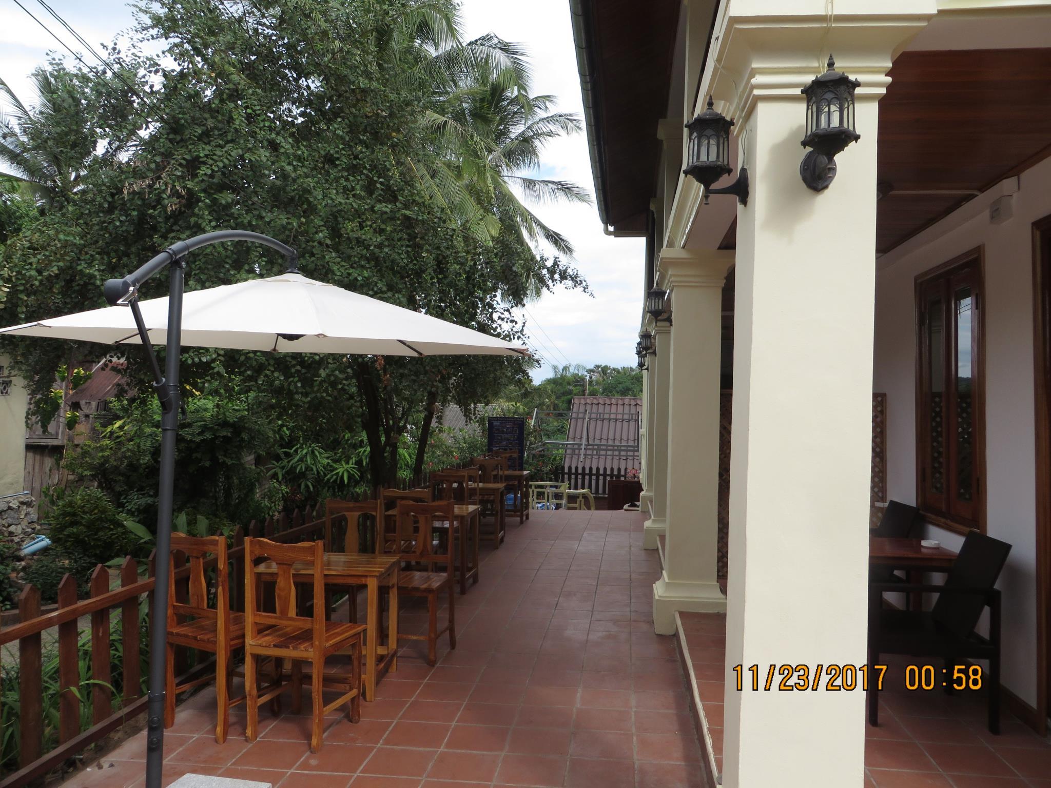 Ngoại cảnh khách sạn