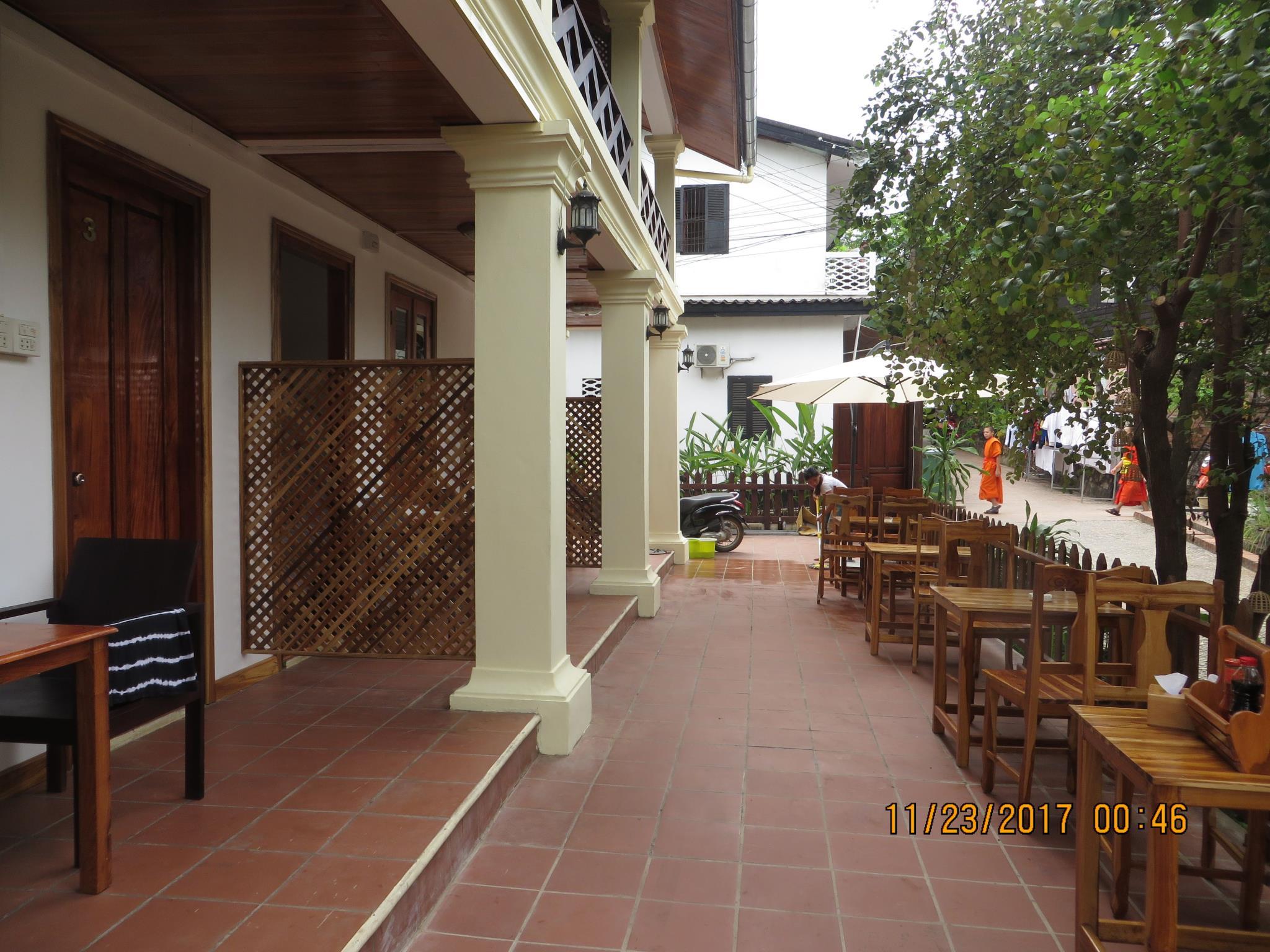 Ngoại cảnh khách sạn