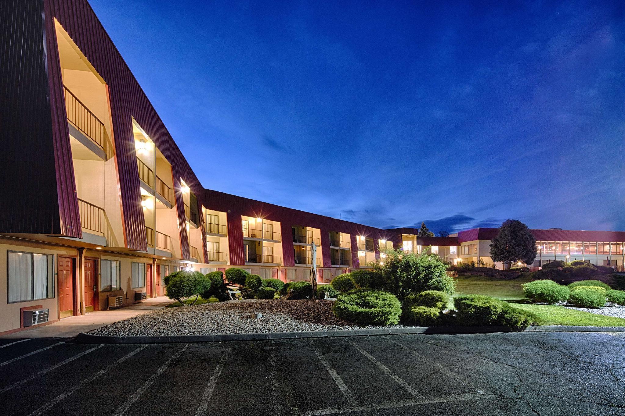 Ngoại cảnh khách sạn