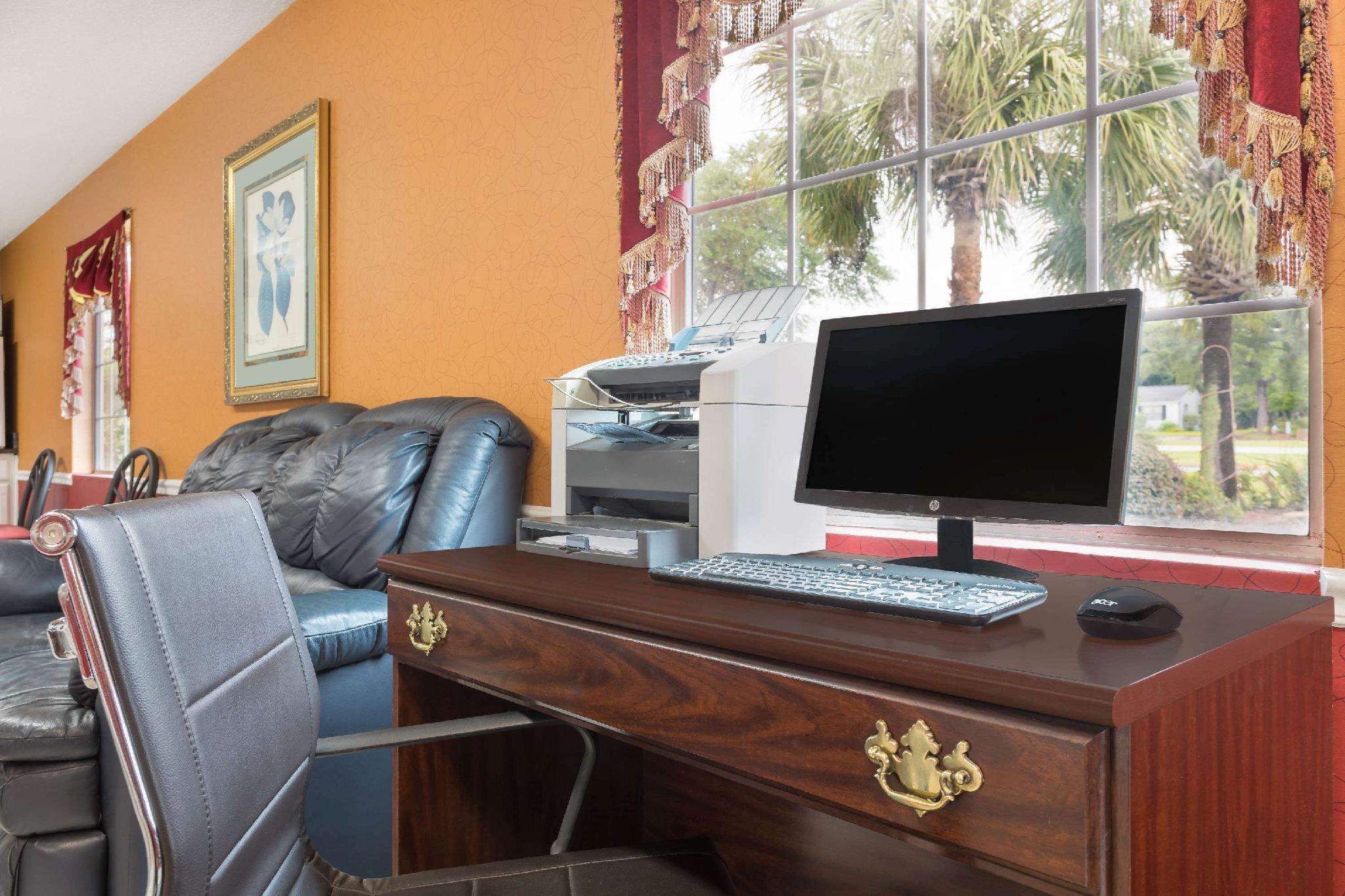 Trung tâm hội nghị