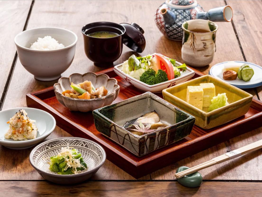 Đồ ăn và thức uống