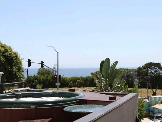 Bồn tắm nước nóng