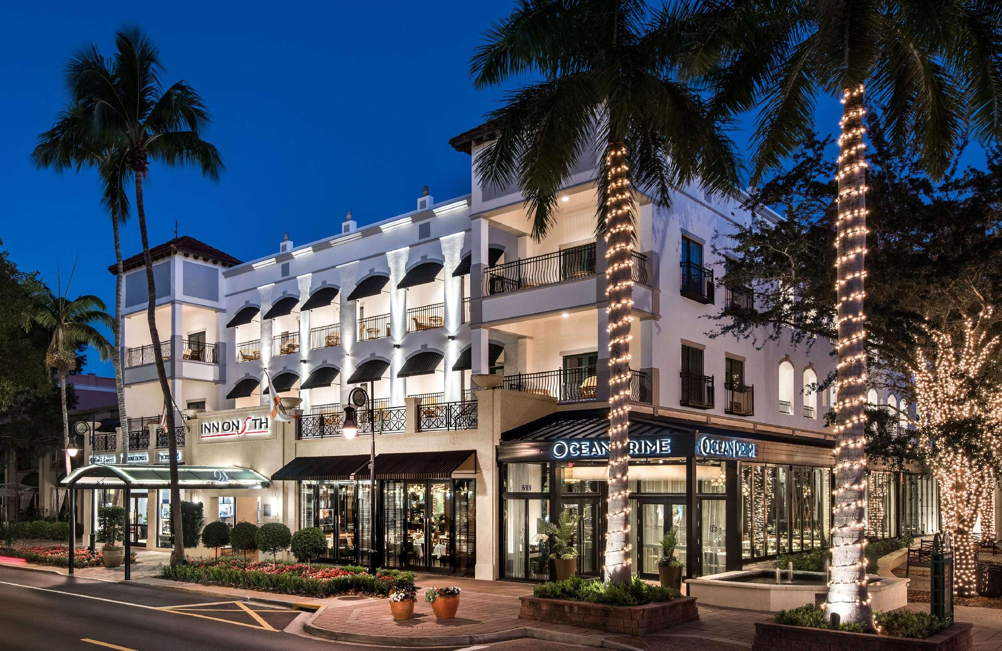 Ngoại cảnh khách sạn