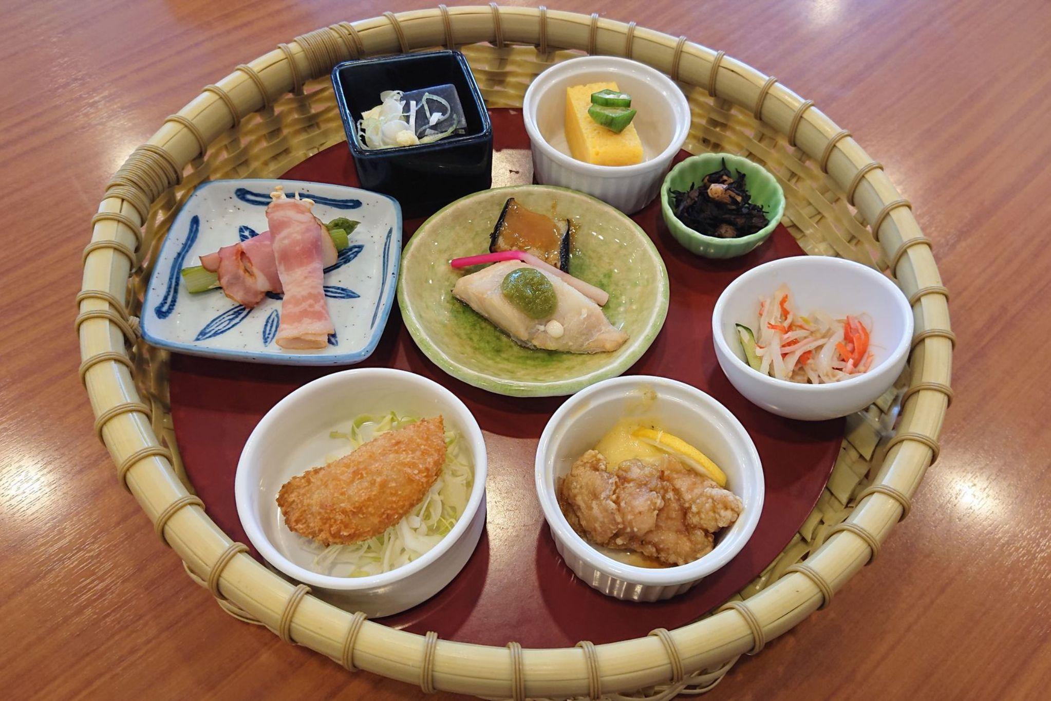 Đồ ăn và thức uống