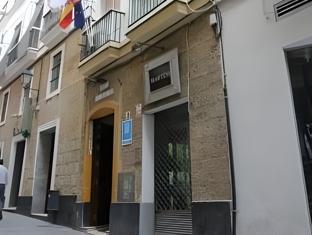 Ngoại cảnh khách sạn