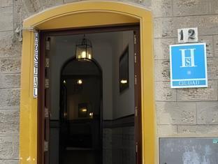 Ngoại cảnh khách sạn