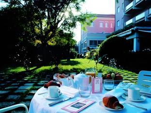 Ngoại cảnh khách sạn