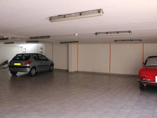 Khu vực xung quanh