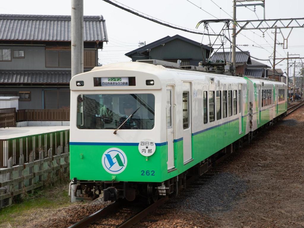 Khu vực xung quanh