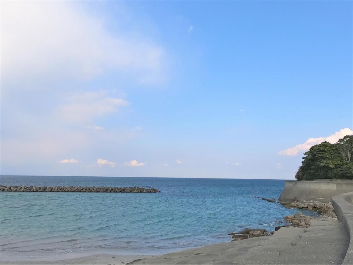 Khu vực xung quanh