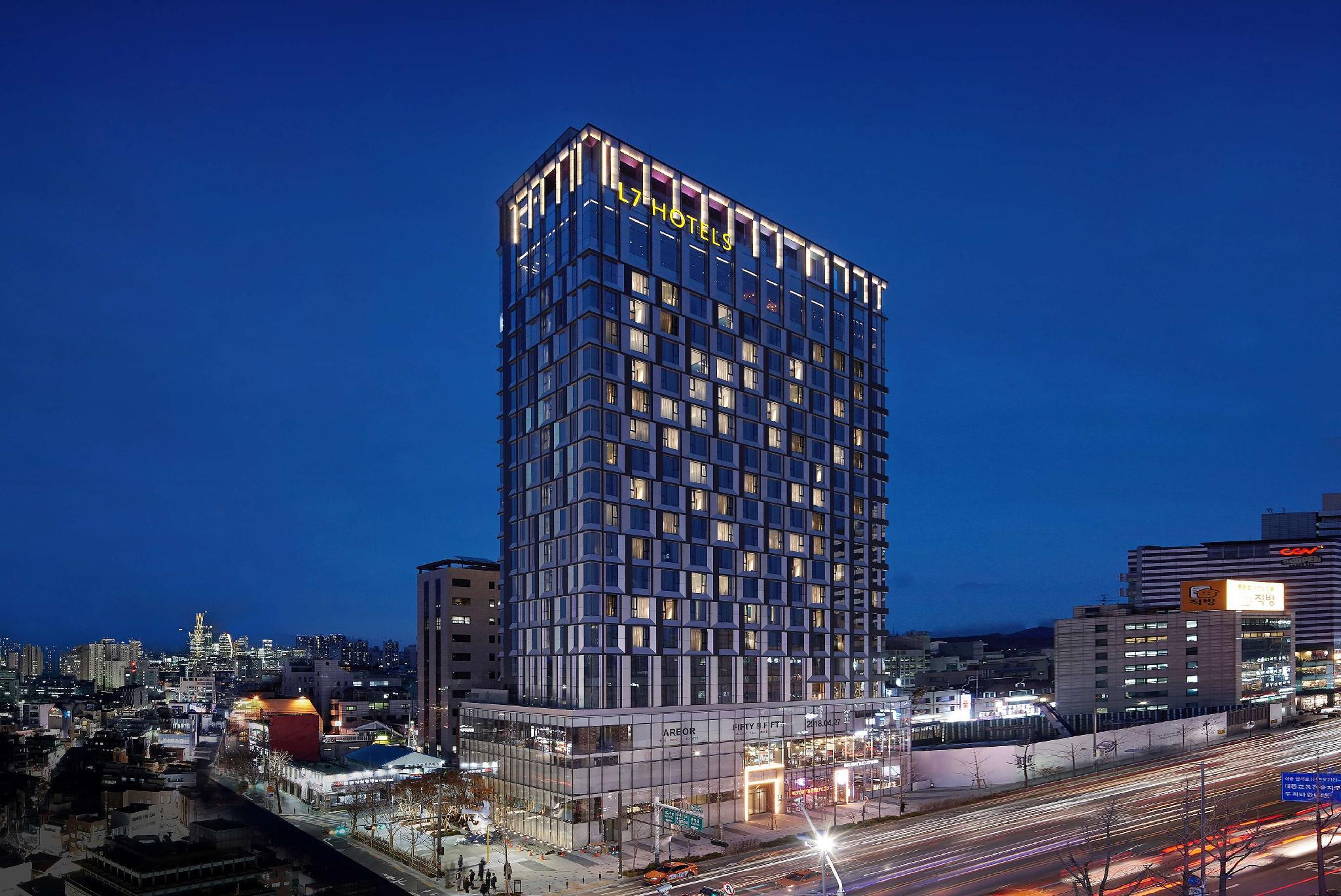 Ngoại cảnh khách sạn