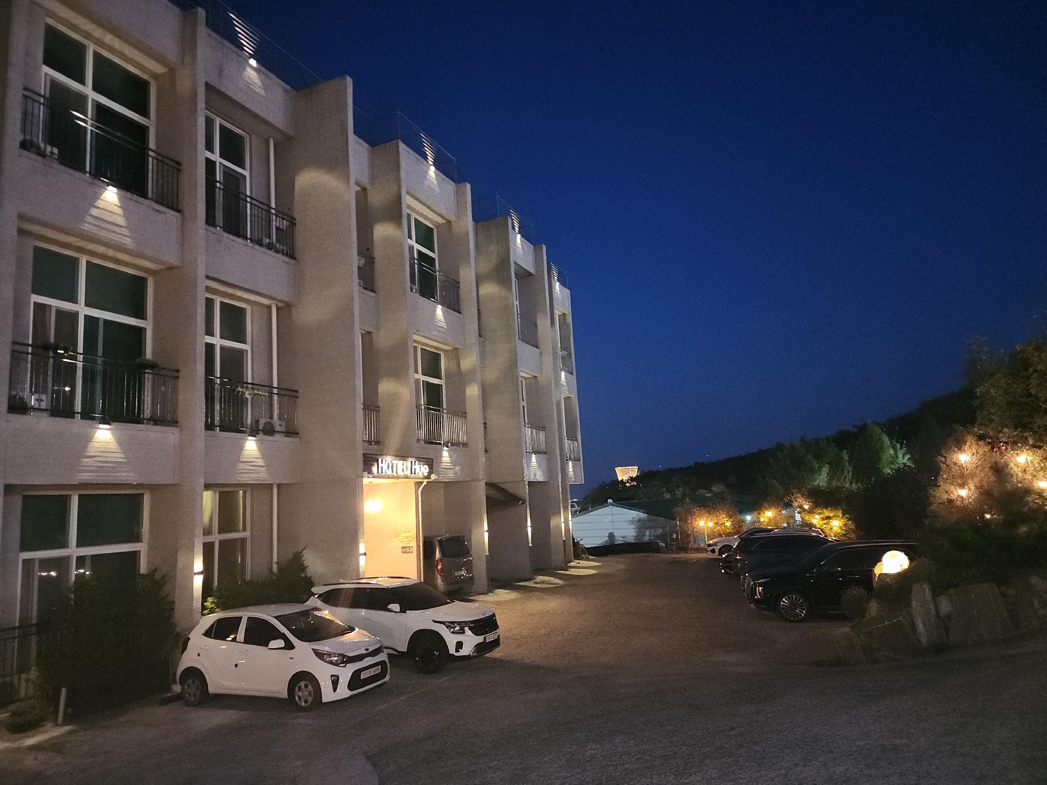 Ngoại cảnh khách sạn