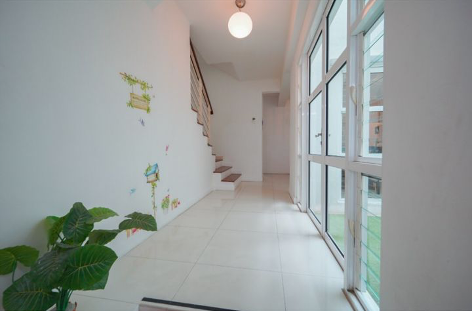 Khu vực xung quanh