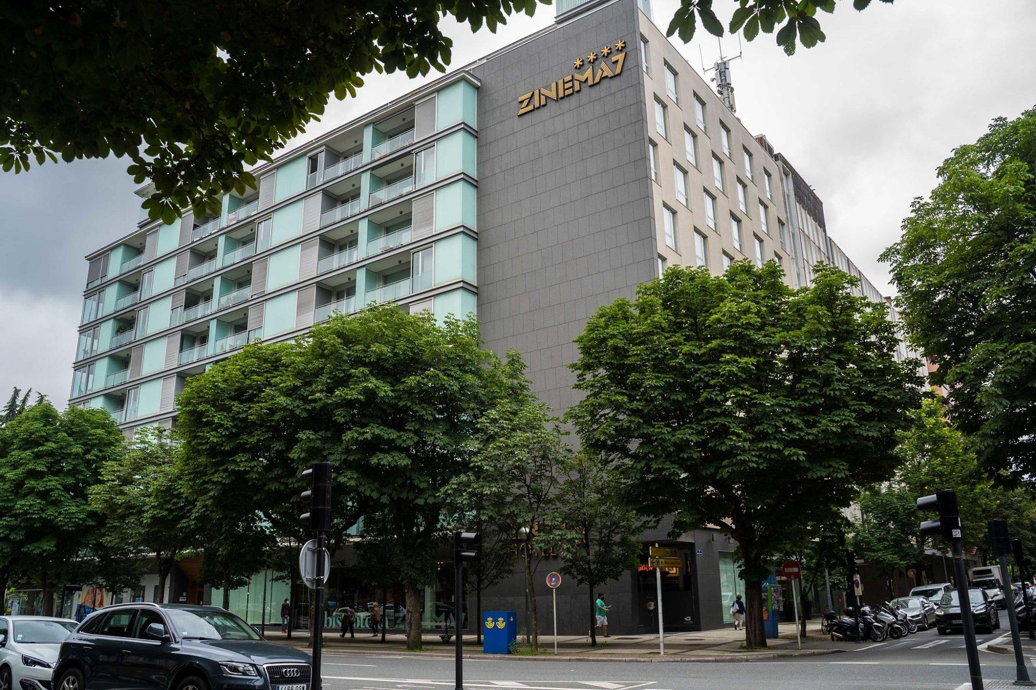 Ngoại cảnh khách sạn