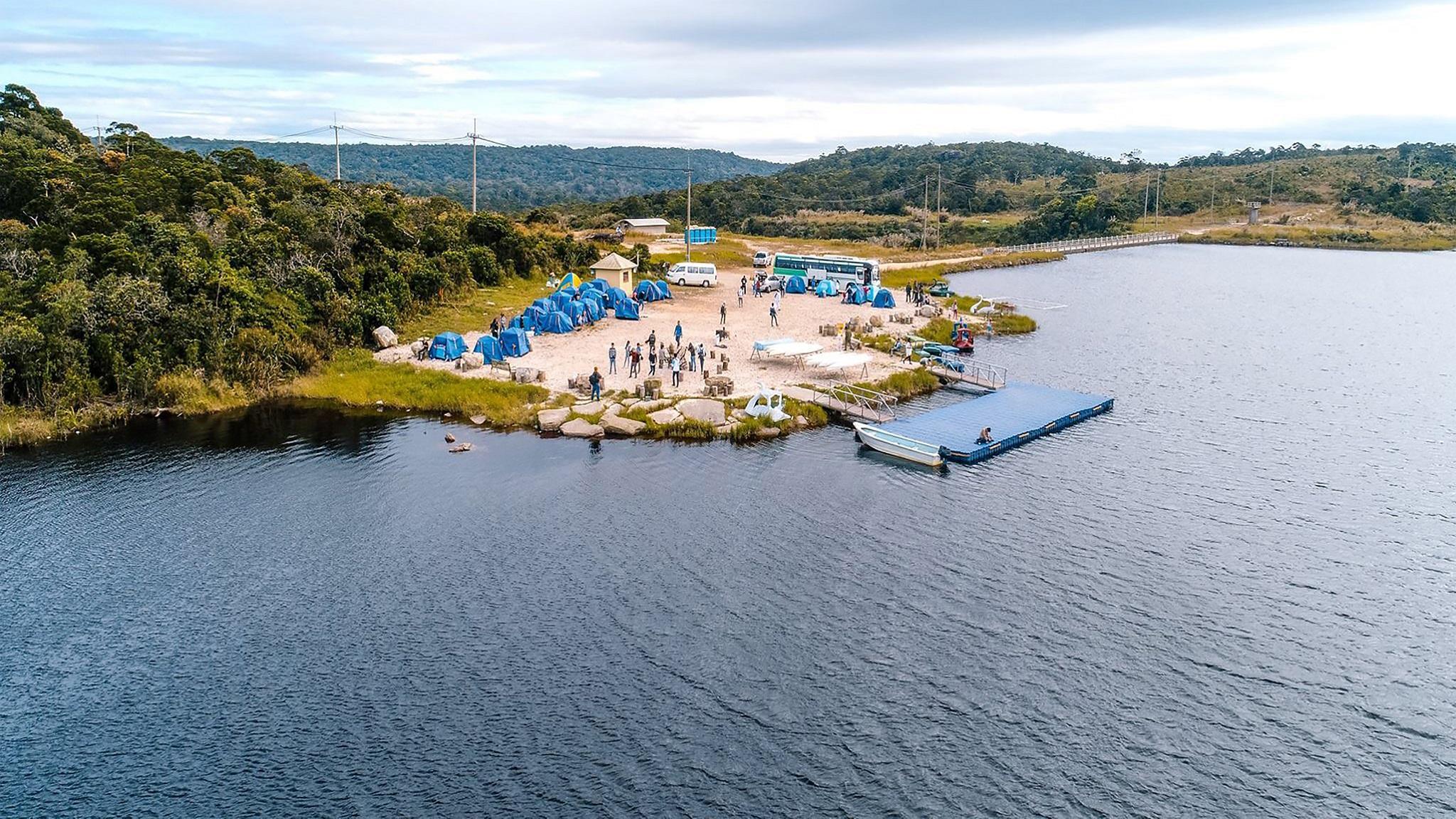 Nơi tham quan gần đây