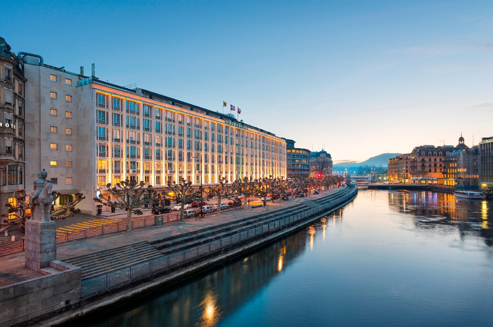 Khu vực xung quanh