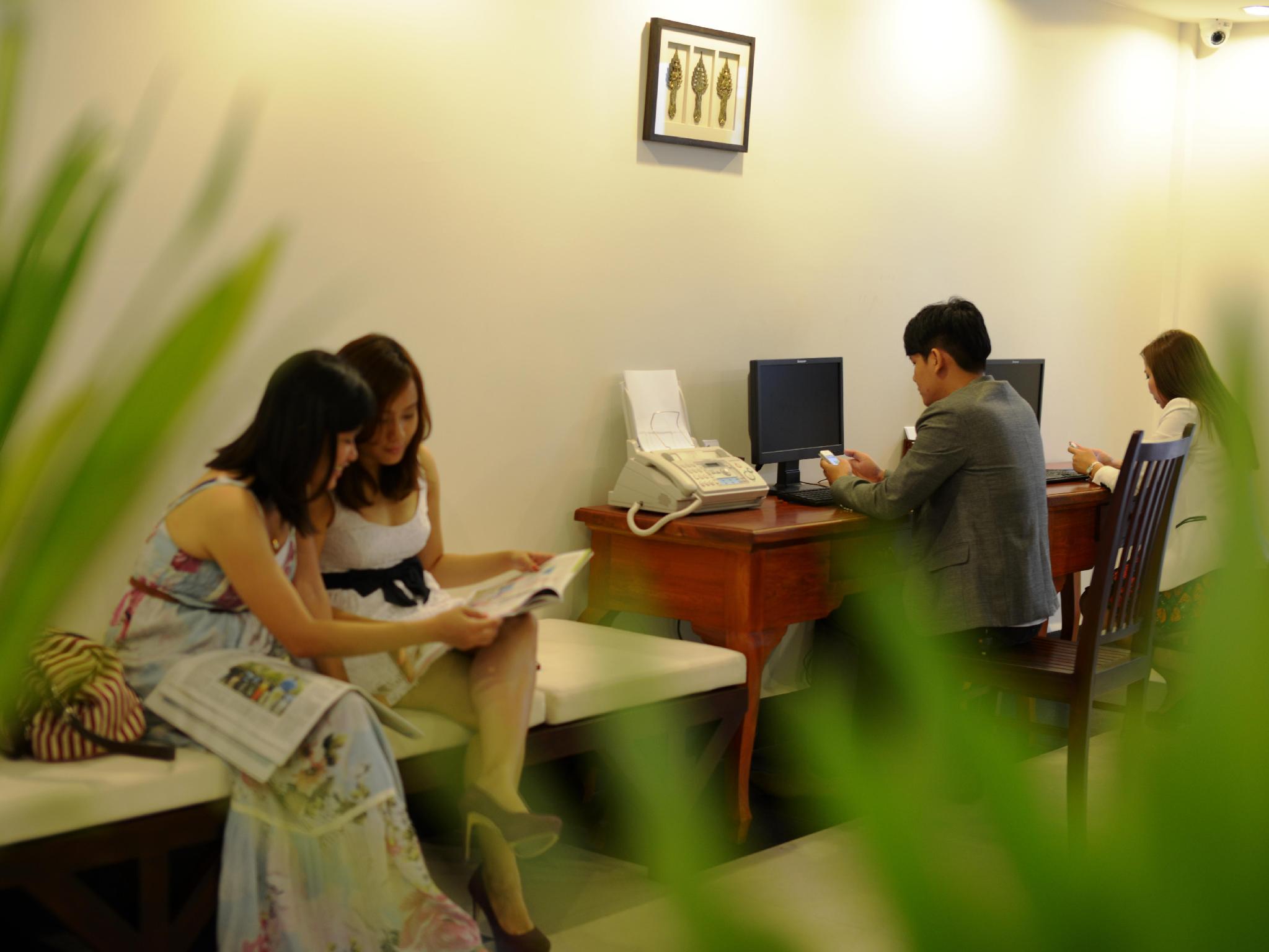 Trung tâm hội nghị