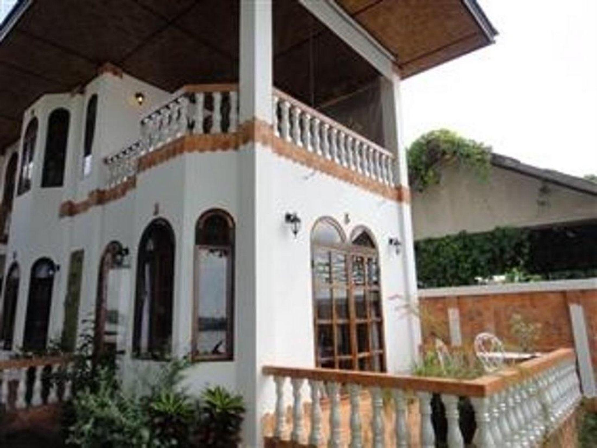 Ngoại cảnh khách sạn