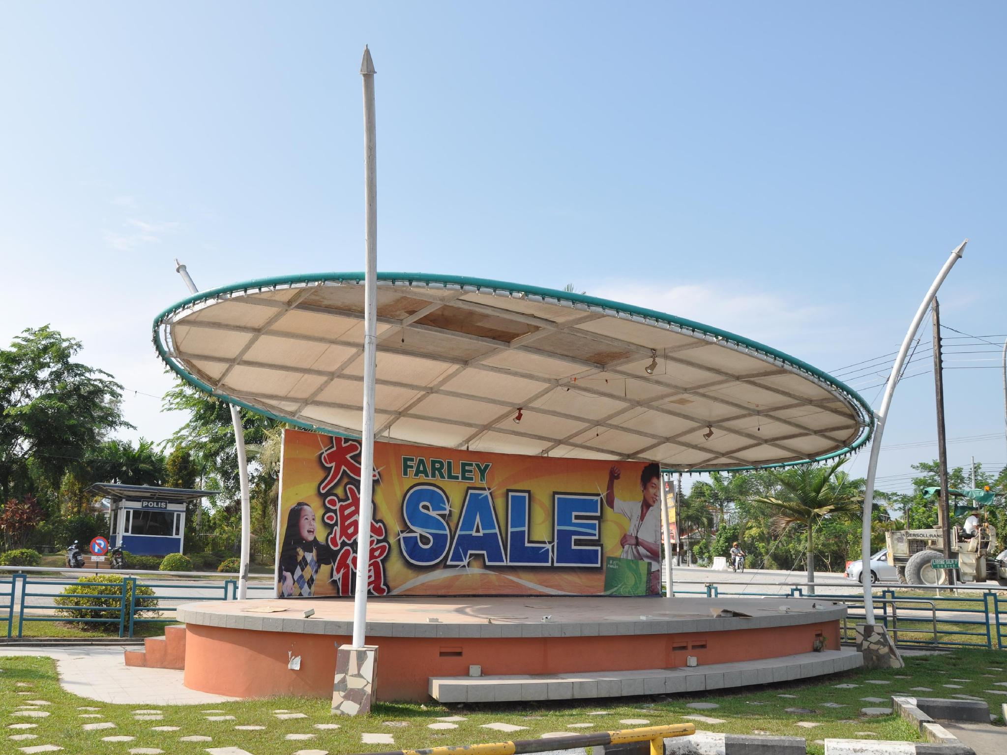 Ngoại cảnh khách sạn