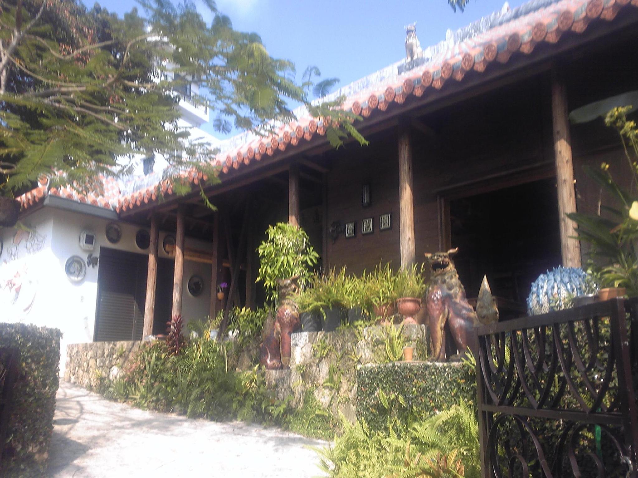 Nơi tham quan gần đây