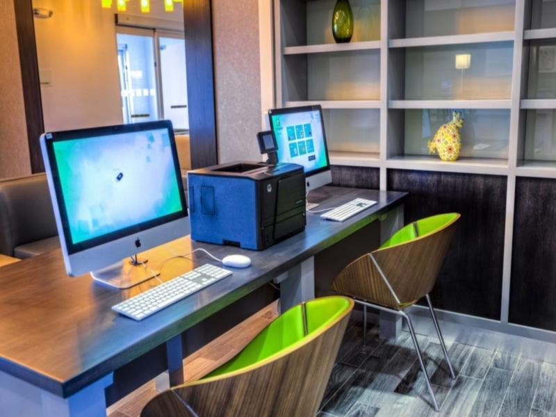 Trung tâm hội nghị