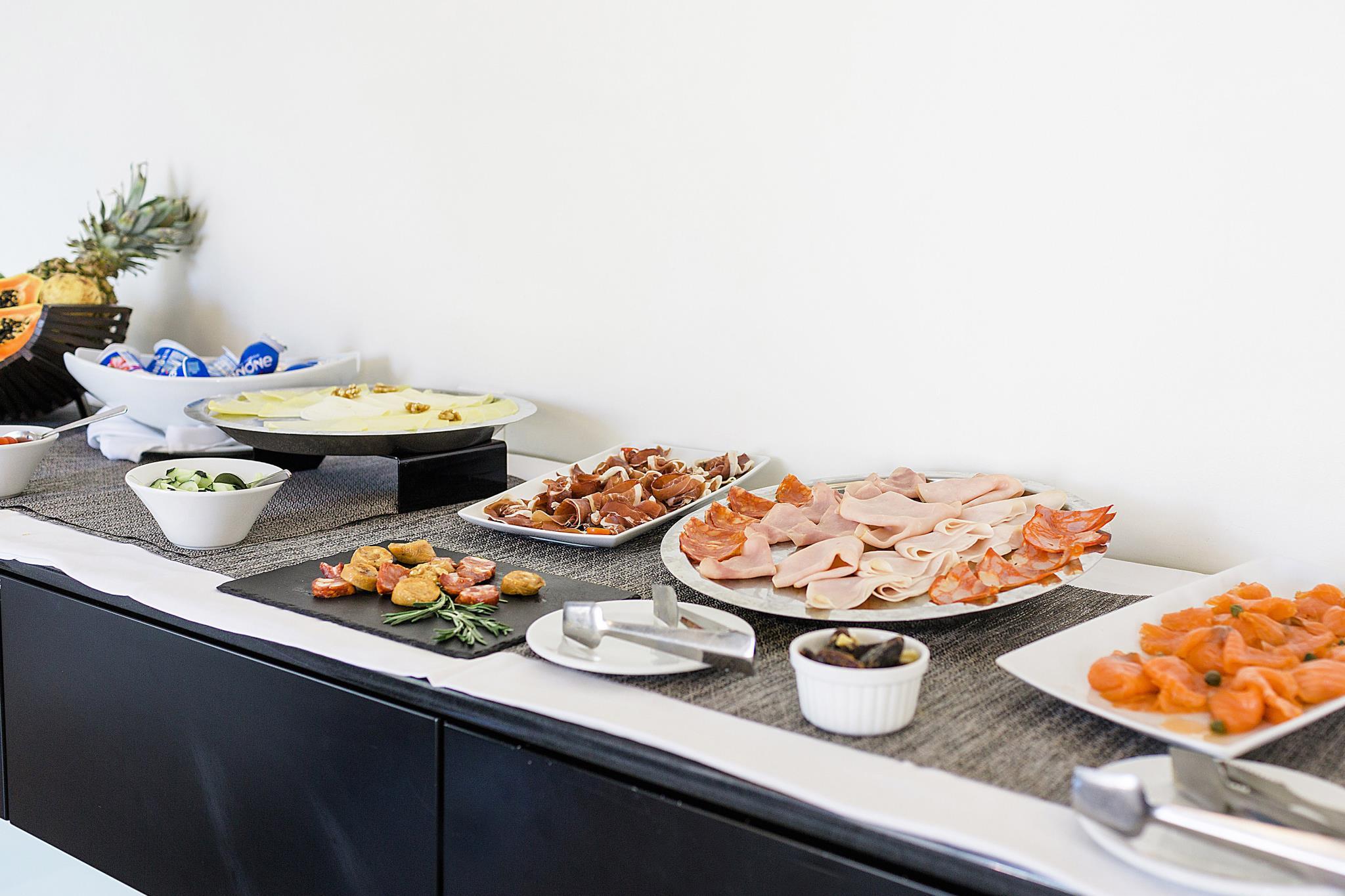 Đồ ăn và thức uống