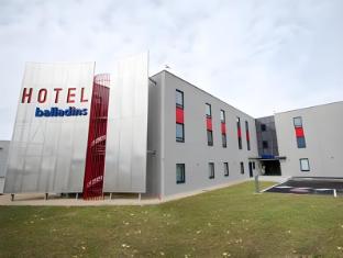 Ngoại cảnh khách sạn