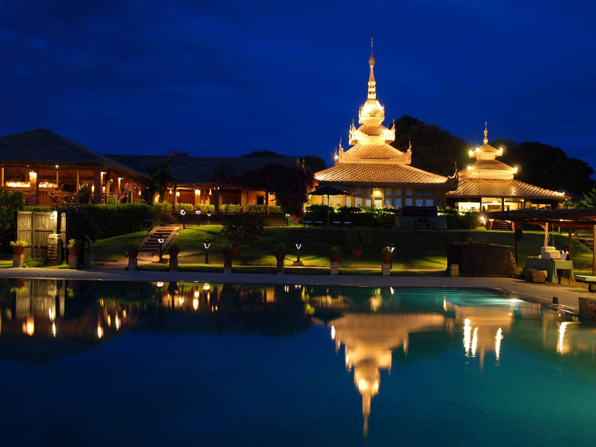 Ngoại cảnh khách sạn