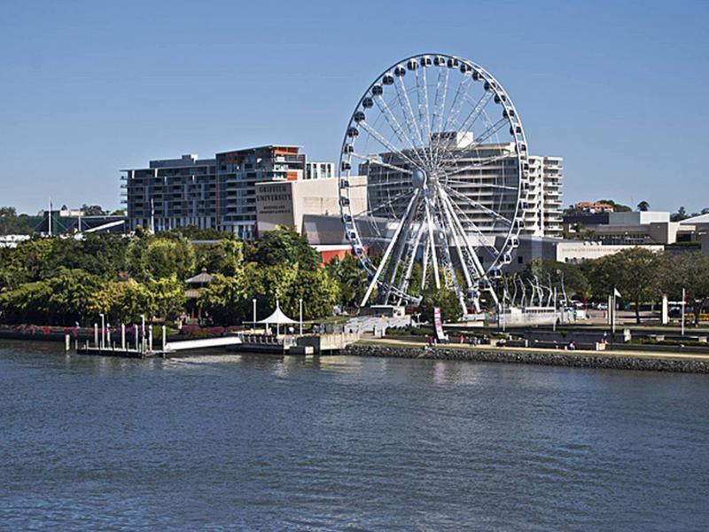 Khu vực xung quanh