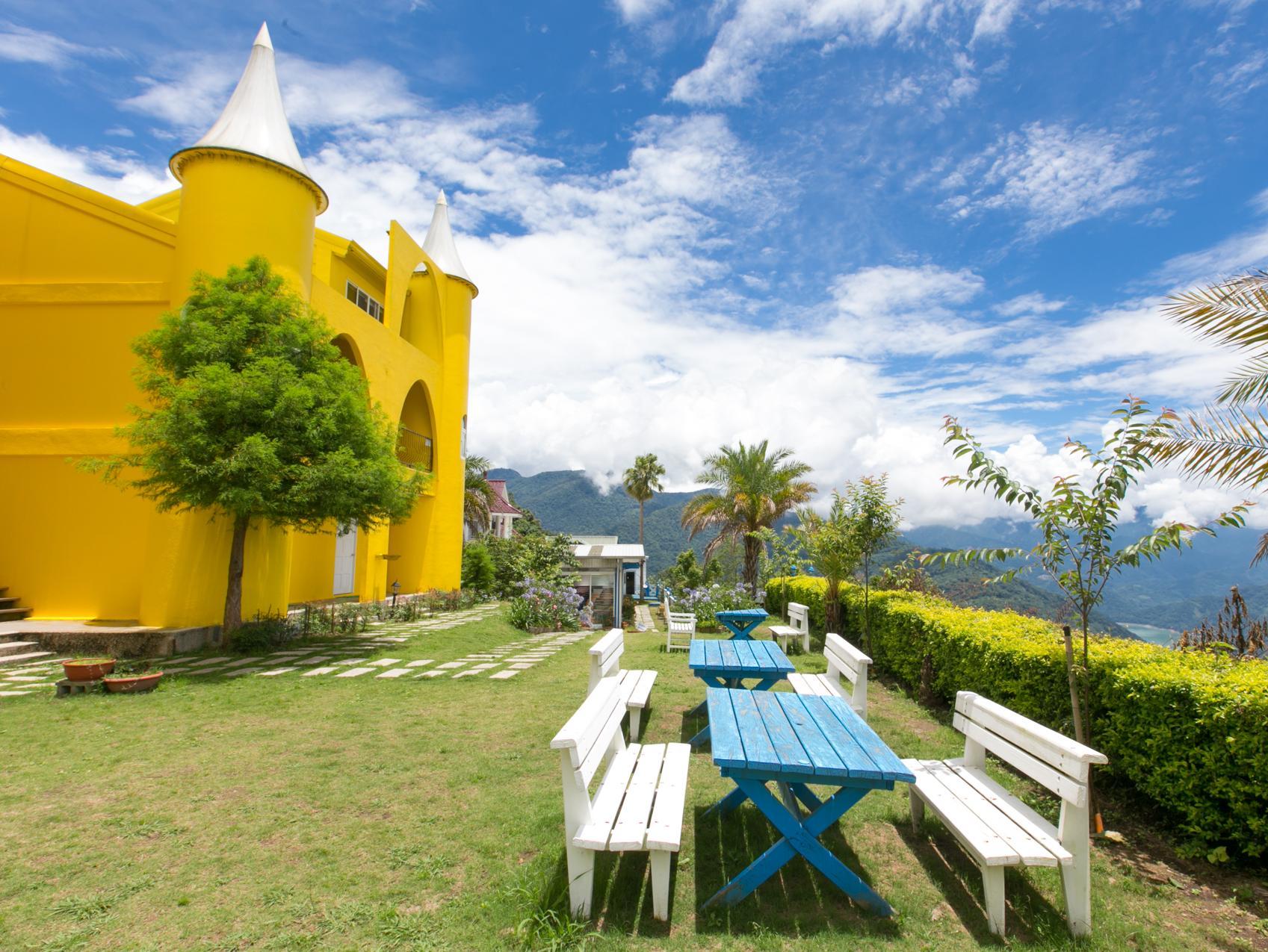 Ngoại cảnh khách sạn