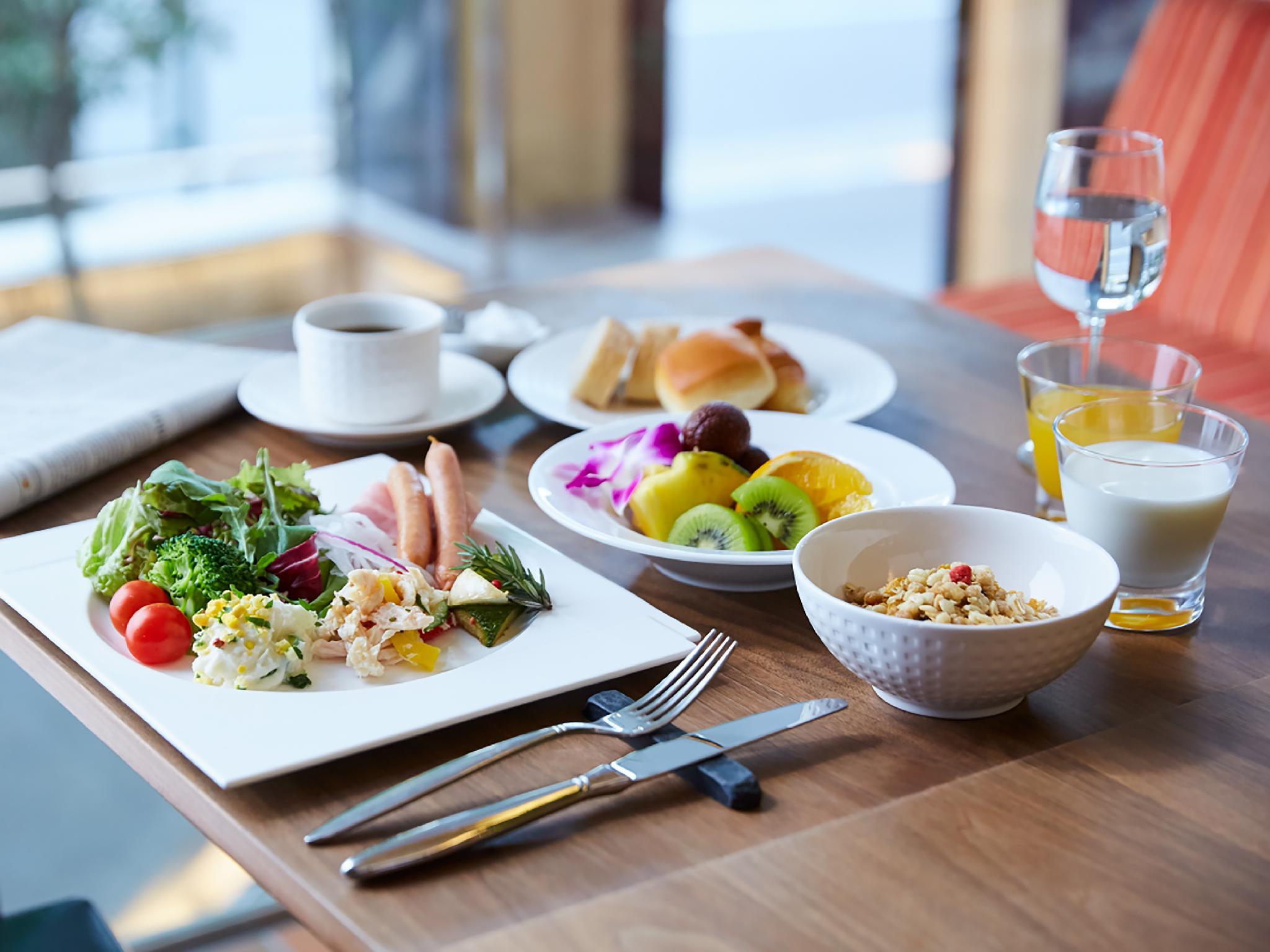 Đồ ăn và thức uống