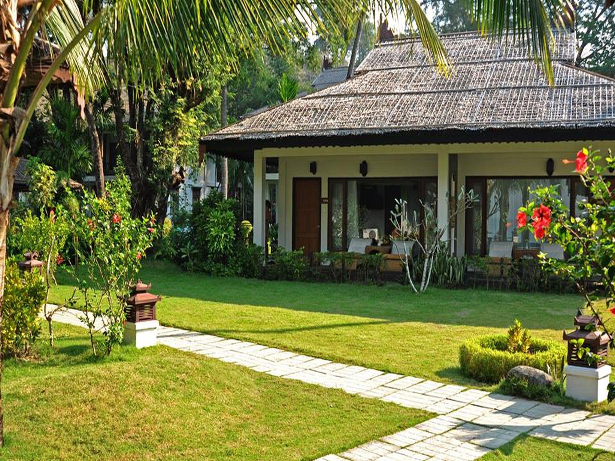 Ngoại cảnh khách sạn