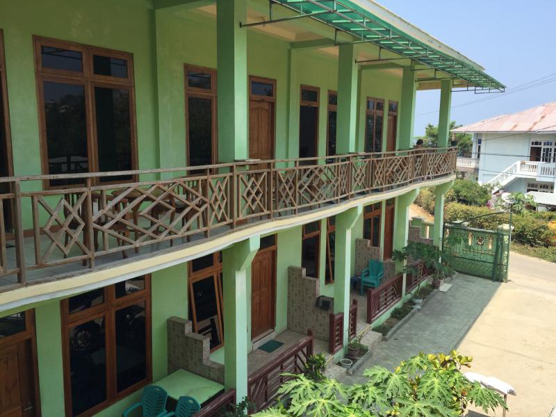 Ngoại cảnh khách sạn